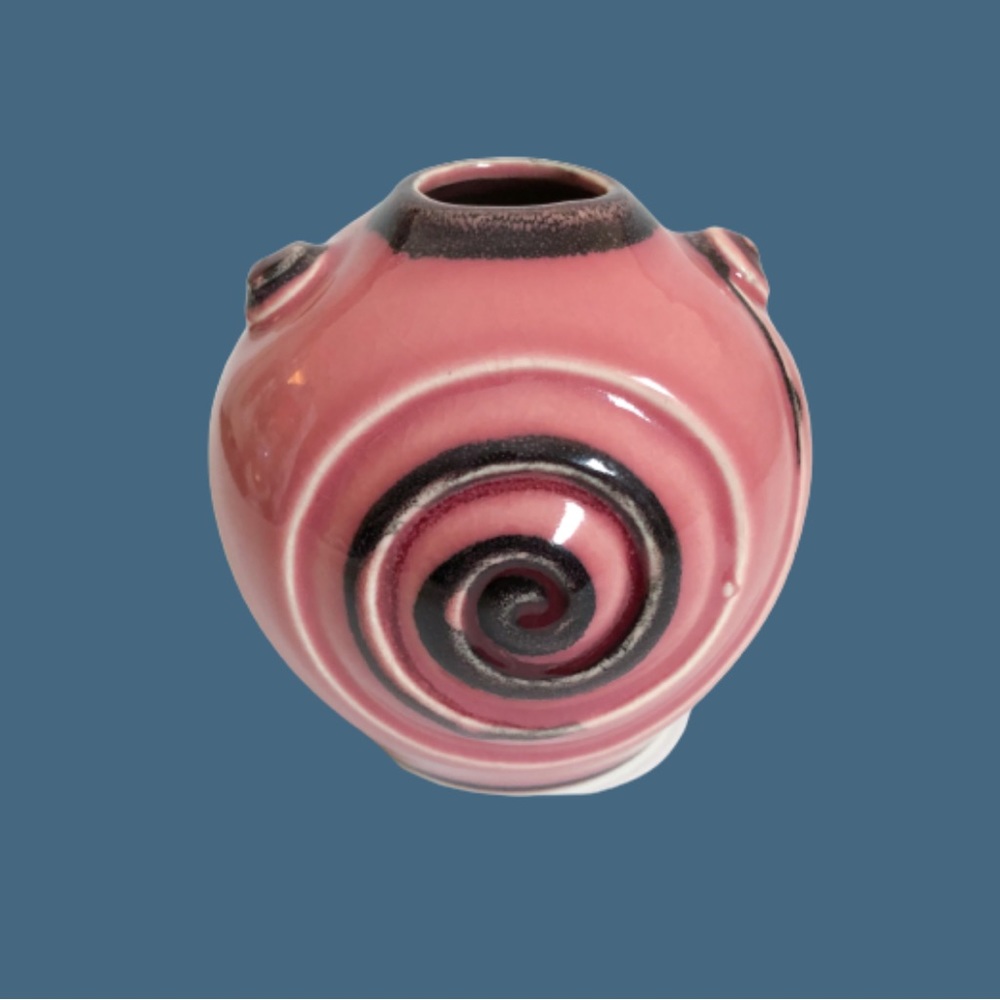 Vintage rose pink Art Deco moderne sphere pottery vase